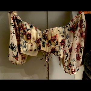 Cute long sleeve crop top